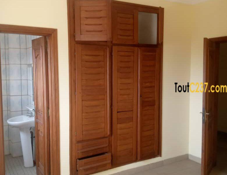 Appartement à louer à Ngodi Akwa