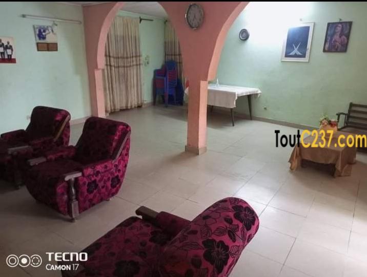 Maison à vendre à Logbaba Douala