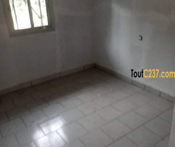 Maison à vendre à Logbaba Douala