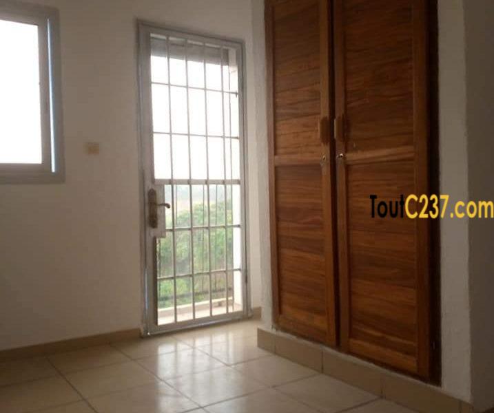 Appartement à louer à Bonamoussadi Douala