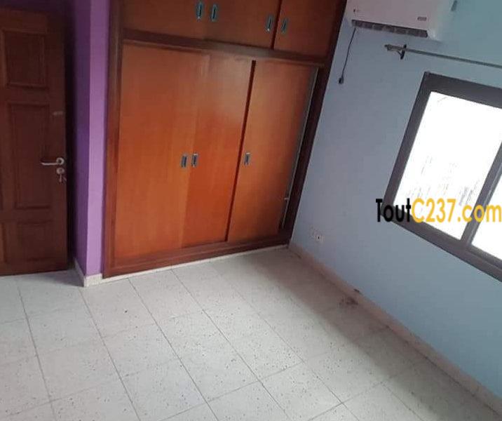 Appartement à louer à Kotto avec piscine