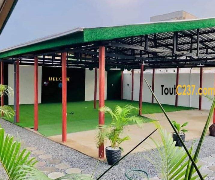 Local Restaurant à louer pour événement à Akwa