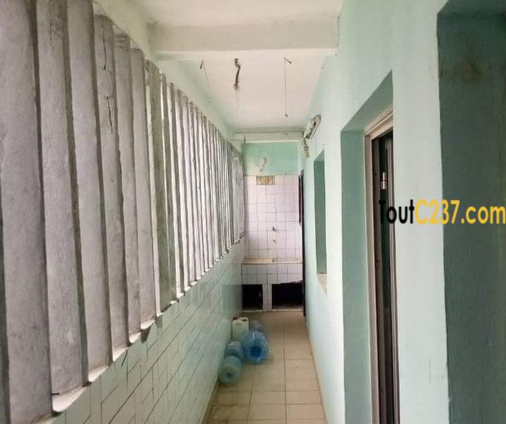 Maison sic à louer à Makepe