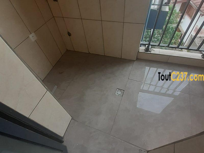 Studio neuf à louer a Bonamoussadi Douala