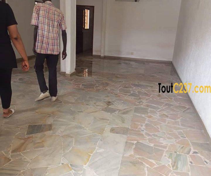Villa à louer à Makepe Douala