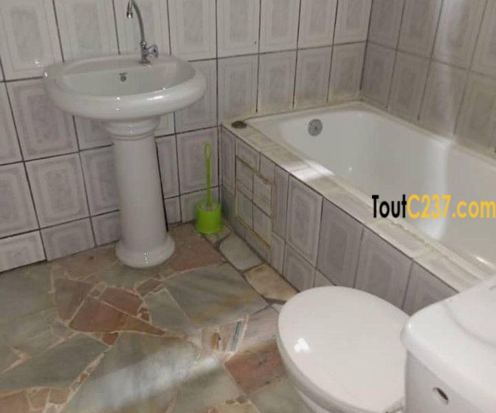 Villa à louer à Makepe Douala