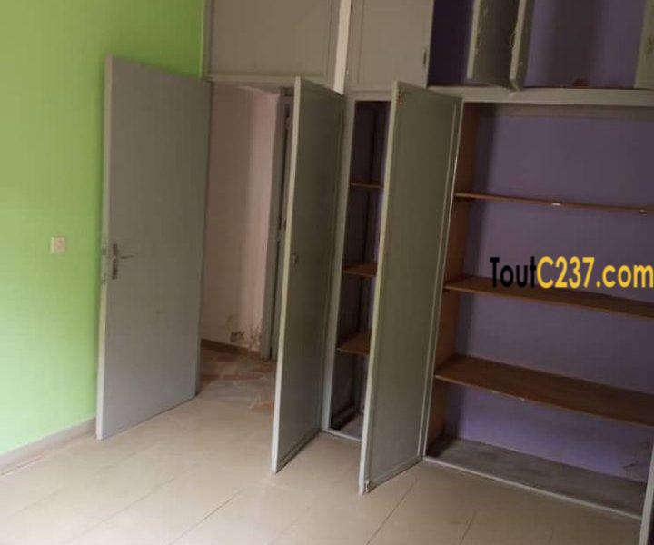 Villa à louer à Makepe Douala