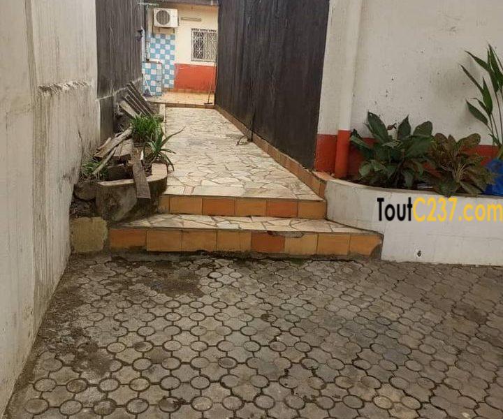 Villa à louer à Makepe Douala