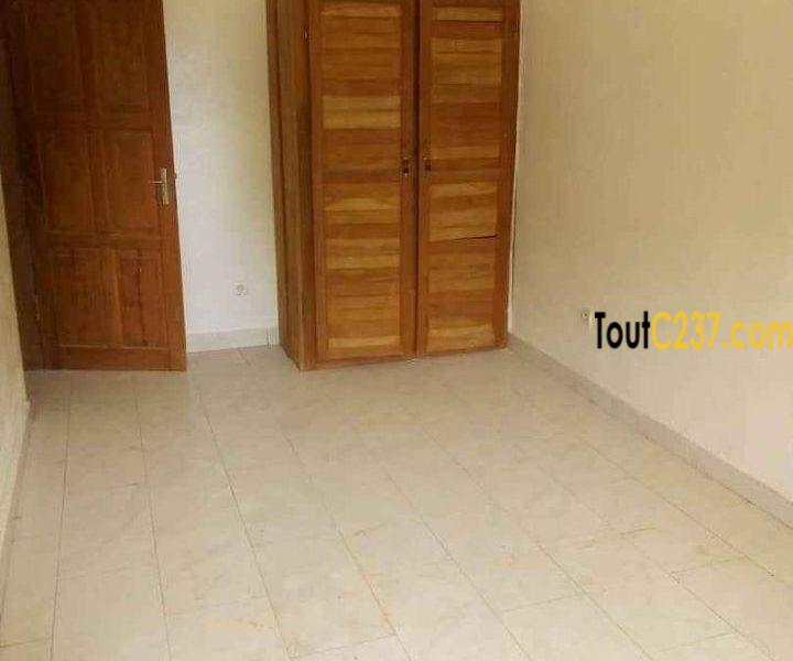 Appartement à louer à Bonamoussadi Douala