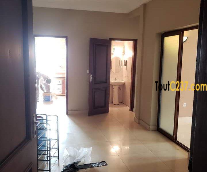 Vaste Appartement à louer à Makepe Douala
