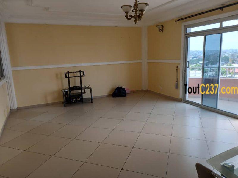 Appartement spécial à louer à Makepe