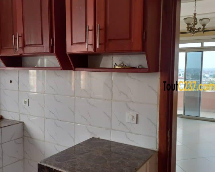 Appartement spécial à louer à Makepe