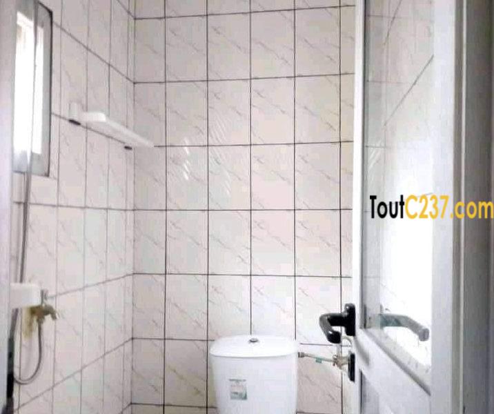 Appartement à louer à Logpom Douala