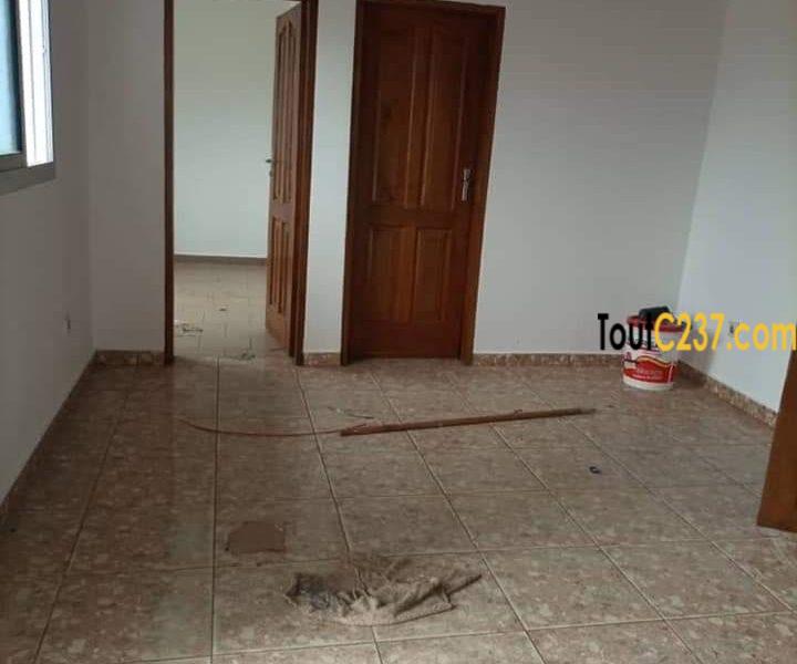 Appartement à louer à Logbessou (iuc) Douala