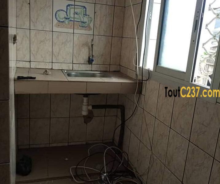 Appartement à louer à Logbessou (iuc) Douala