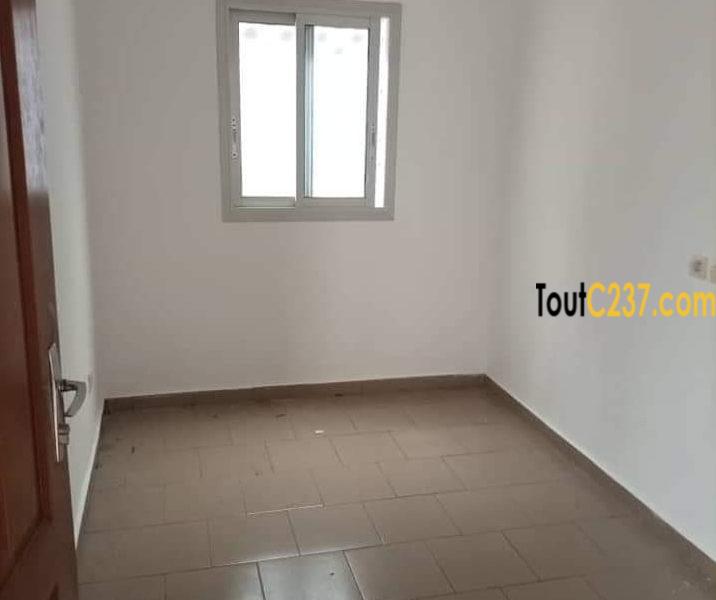 Appartement à louer à Logbessou (iuc) Douala