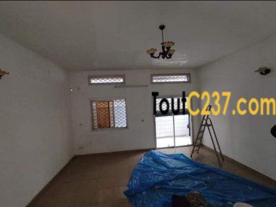 Appartement à louer à Bonamoussadi Douala