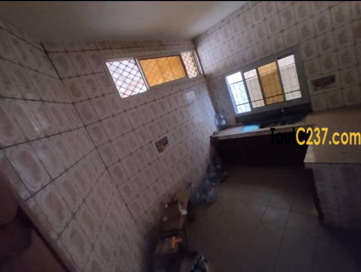 Appartement à louer à Bonamoussadi Douala