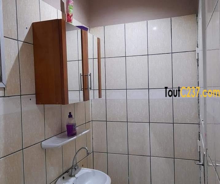 Chambre moderne meublée à Bonamoussadi Douala