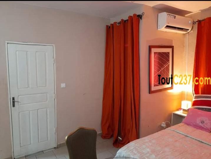 Chambre moderne meublée à Bonamoussadi Douala