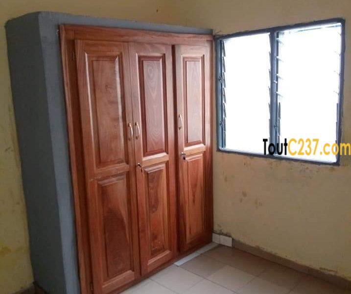 Appartement entrée seule à louer à Makepe Douala