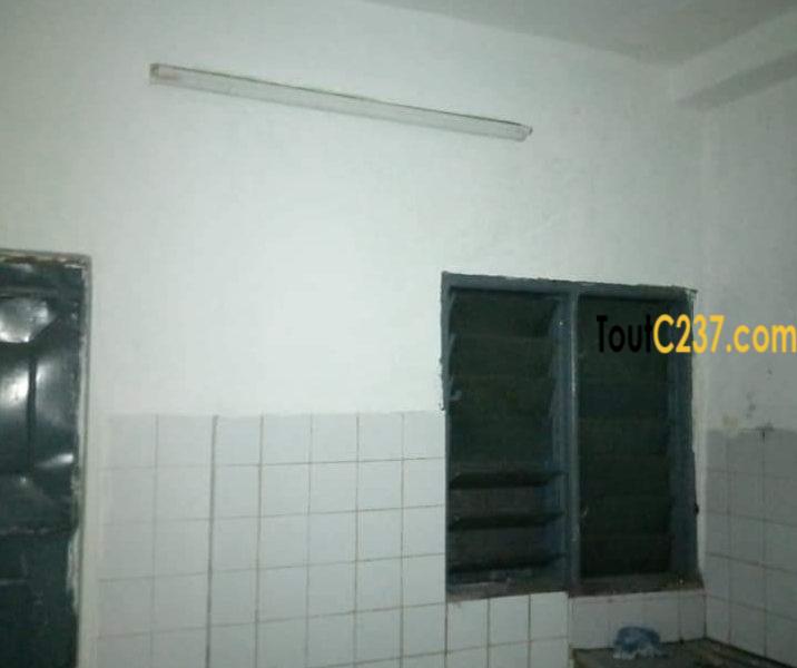 Appartement entrée seule à louer à Makepe Douala