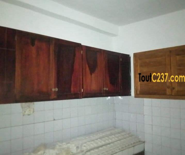 Appartement entrée seule à louer à Makepe Douala