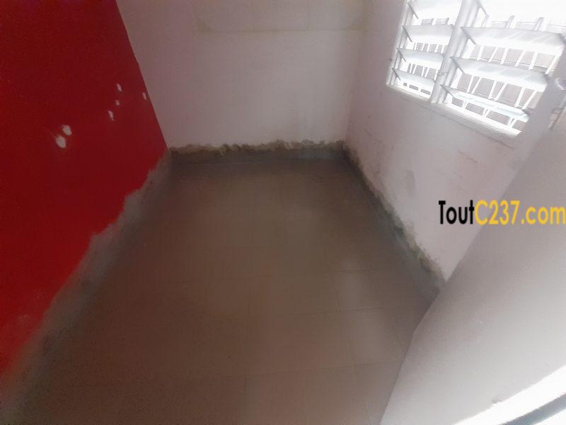 Bureau privé à louer à Akwa Douala