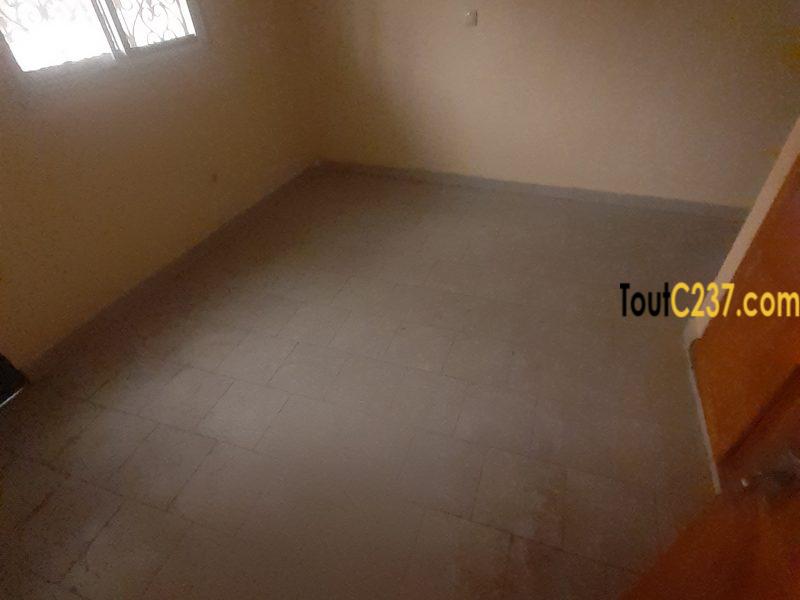 Appartement neuf à pk8 Douala