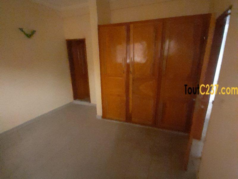 Appartement neuf à pk8 Douala