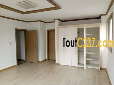 Joli Appartement à louer à Bonapriso Douala