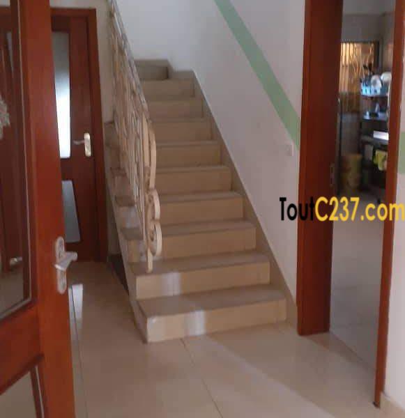 Duplex à louer à Logbessou Douala