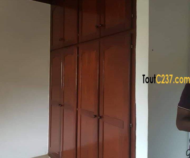 Appartement à louer à Bonamoussadi Douala