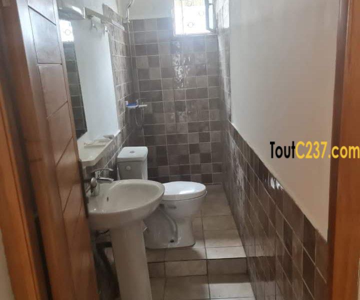 Grande villa à louer à Bali Douala