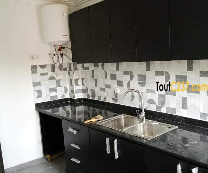 Studio haut standing à louer à #Bonamoussadi