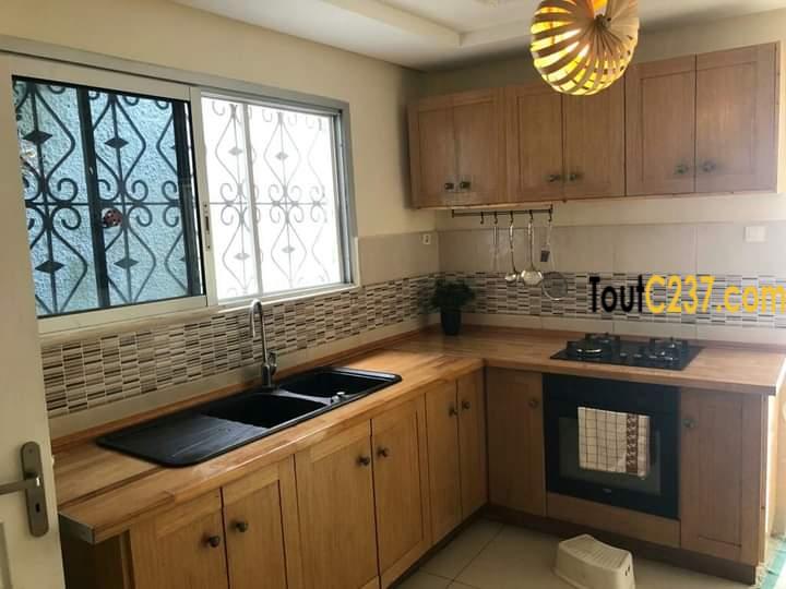 Villa meublée à louer à Bonapriso