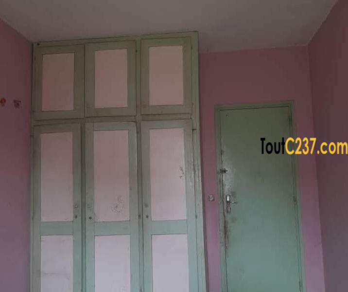 Villa sic à louer à Bonamoussadi Douala
