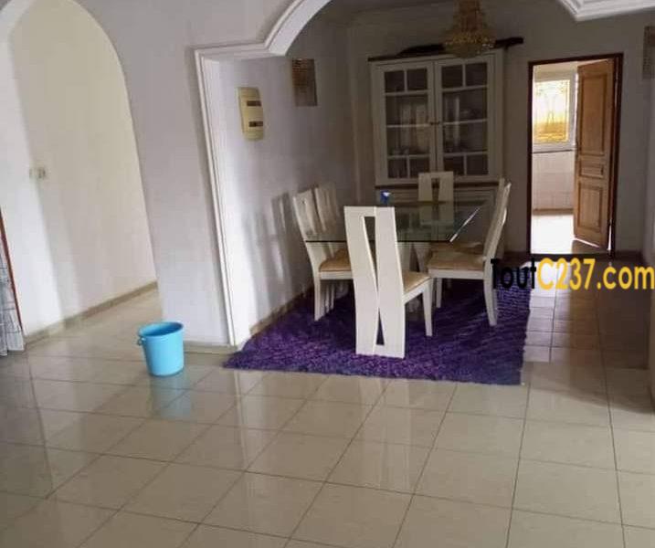 Duplex à louer à Bonamoussadi Douala
