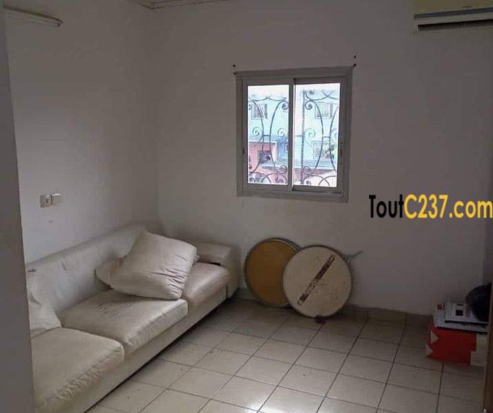Duplex à louer à Bonamoussadi Douala
