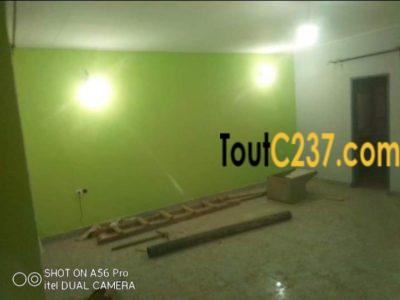 Maison à louer à Logpom Douala