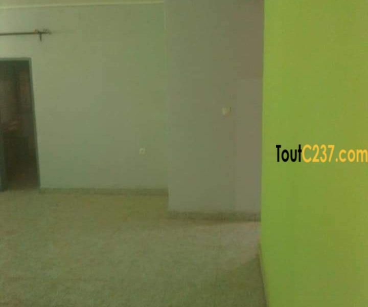 Maison à louer à Logpom Douala
