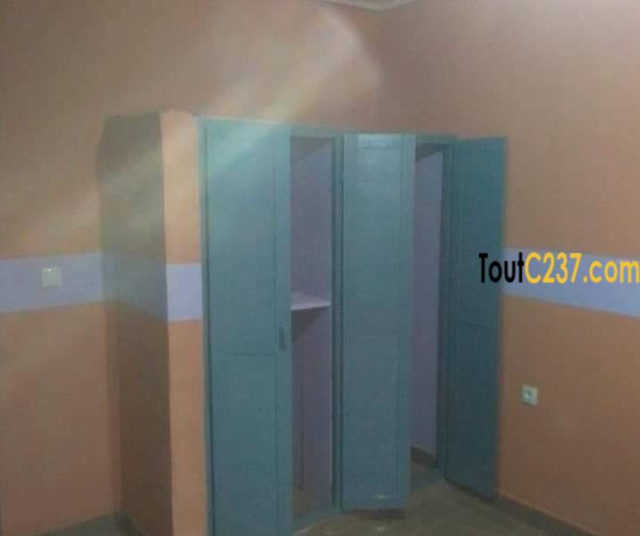Maison à louer à Logpom Douala
