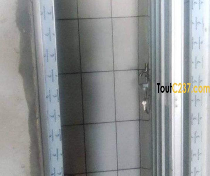 Boutique à louer à Kotto Douala