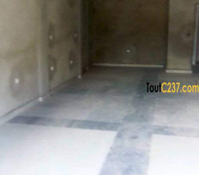 Boutique à louer à Kotto Douala