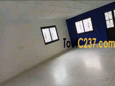 Duplex à louer à Pk12 Douala