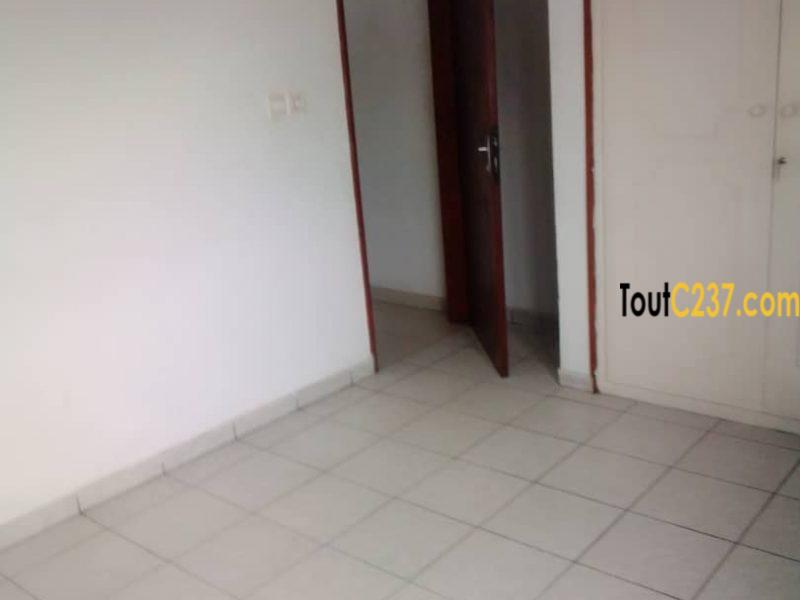Appartement à louer à Deido Douala