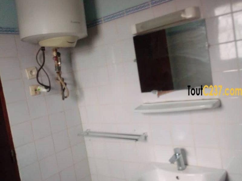 Appartement à louer à Deido Douala