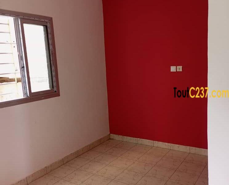 Appartement neuf à louer à Logpom Douala