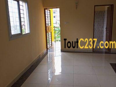 Appartement neuf à louer à Logpom Douala