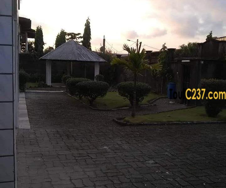 Maison duplex à louer à Bonamoussadi Douala